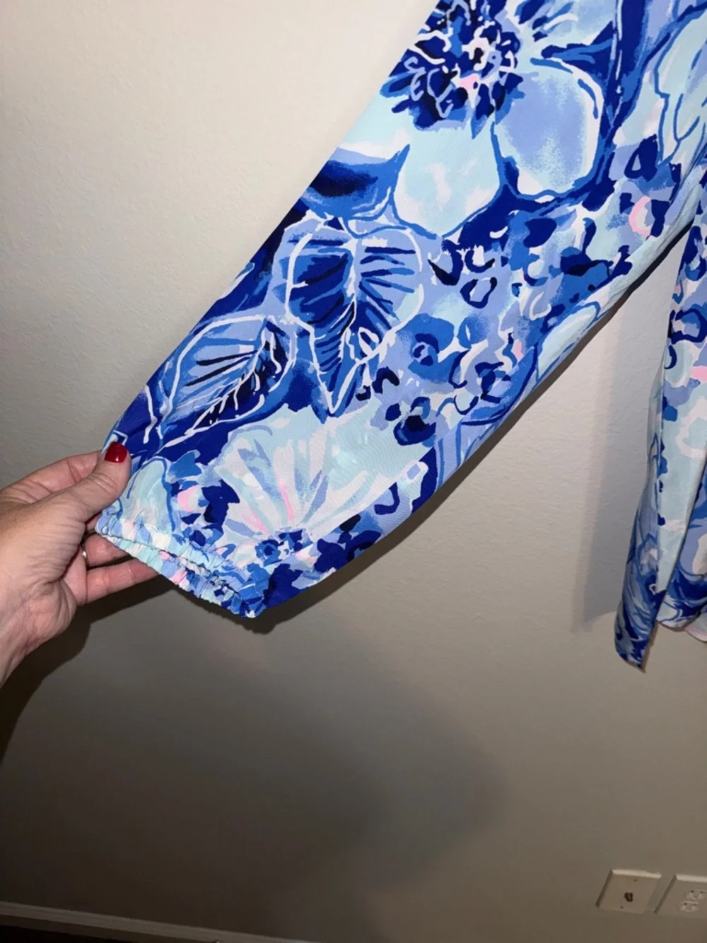 Lilly Pulitzer Elsa Blue Floral Peasant Blouse - silk - XL - Picture 3 of 7